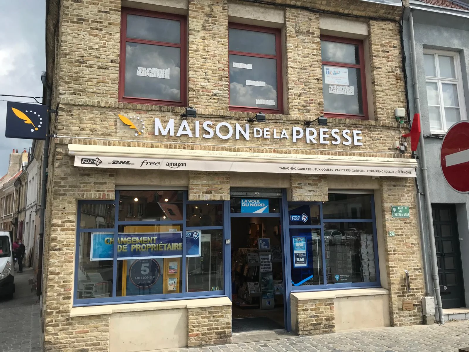 Store photo