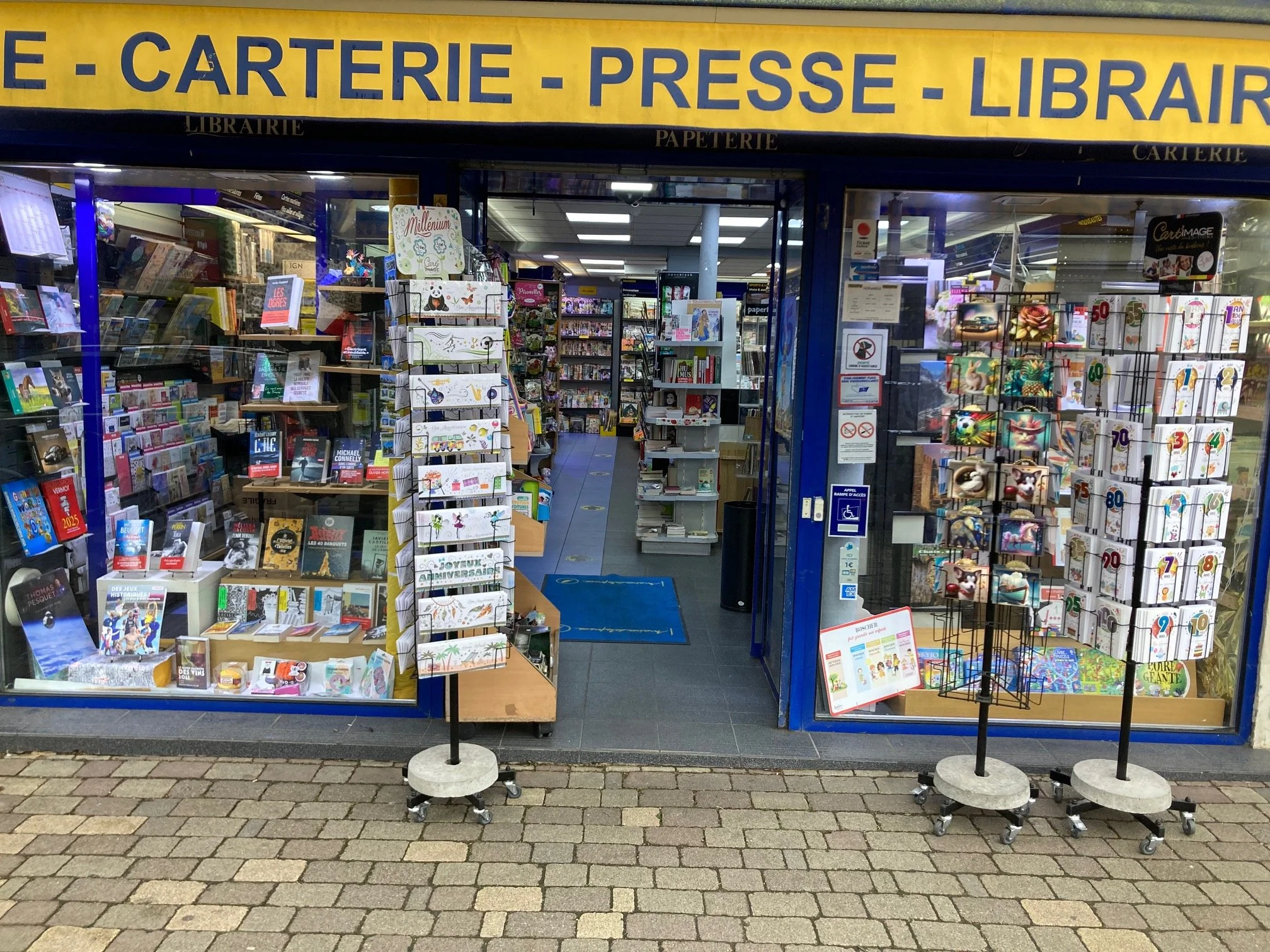 Store photo
