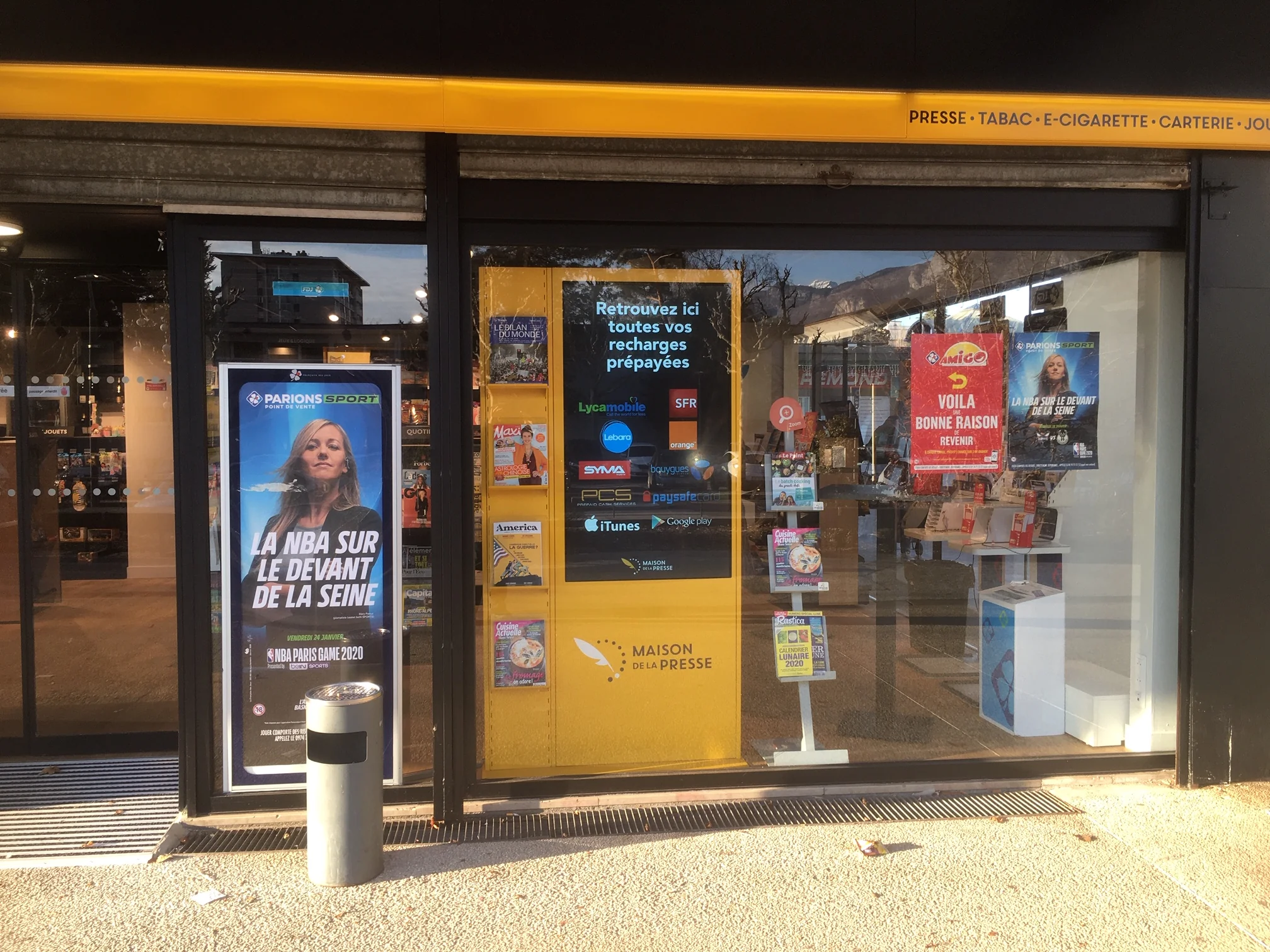 Store photo