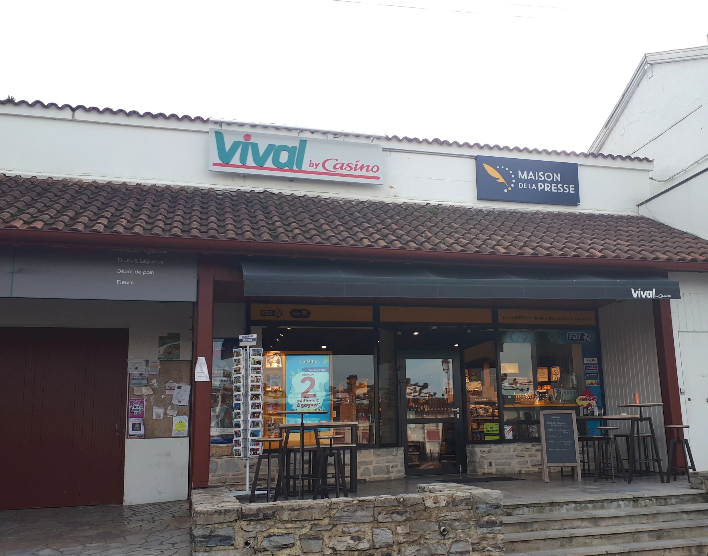 Store photo
