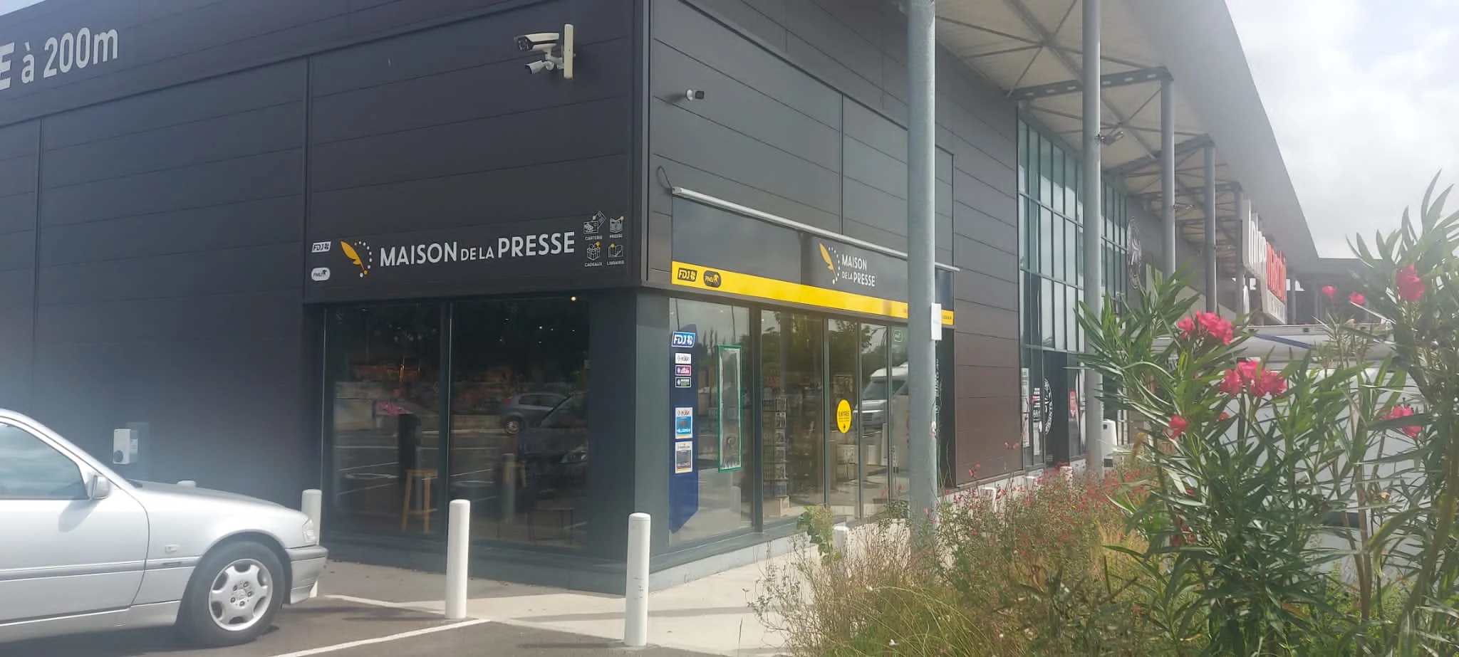 Store photo