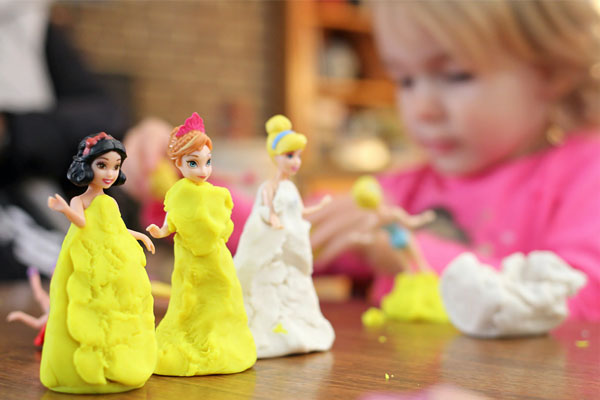 Les jouets pour enfants de 3 ans, entre imagination et création